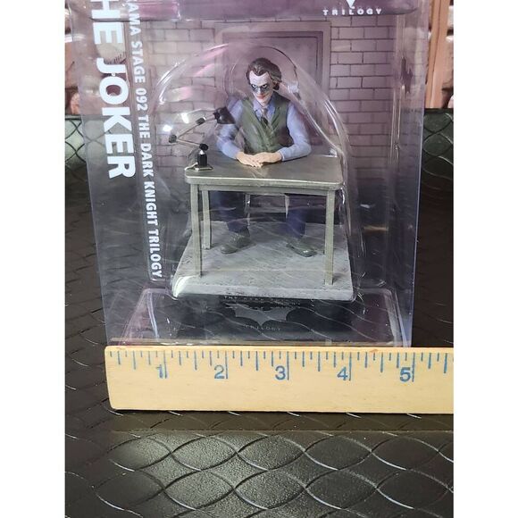 Beast Kingdom D-Stage DS-092 DC Dark Knight Trilogy Heath Ledger Joker Statue #B - Picture 7 of 8